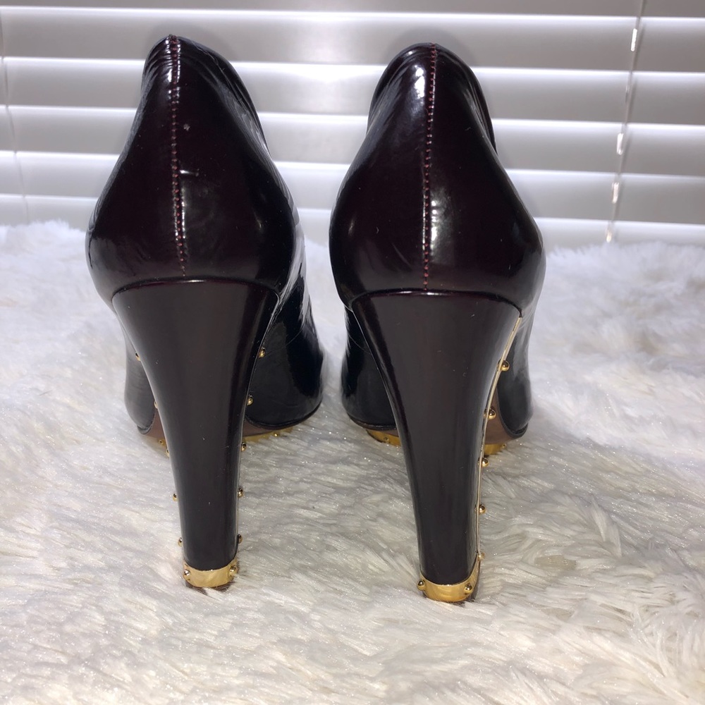 BCBGMAXAZRIA Gold Trim Platform Heels - Picture 4 of 7